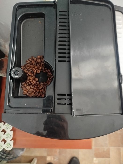 Кавомашина delonghi