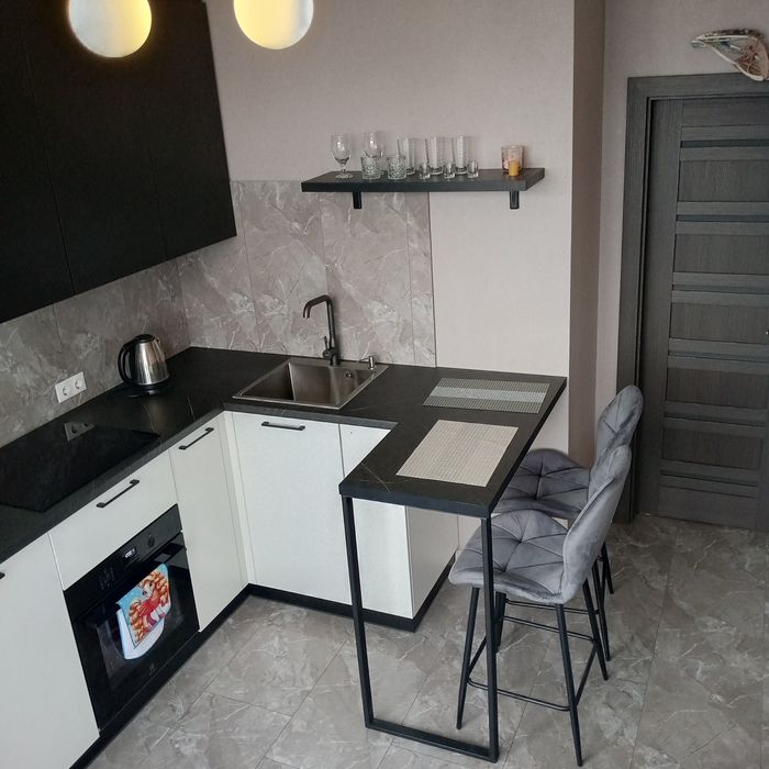 ЖД,ПРИВОЗ, ЦЕНТР.почасово по суточно,Свободна