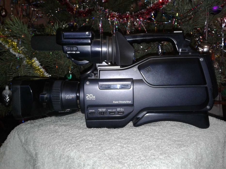 Терміново продам видеокамеру Sony HVR-HD1000P