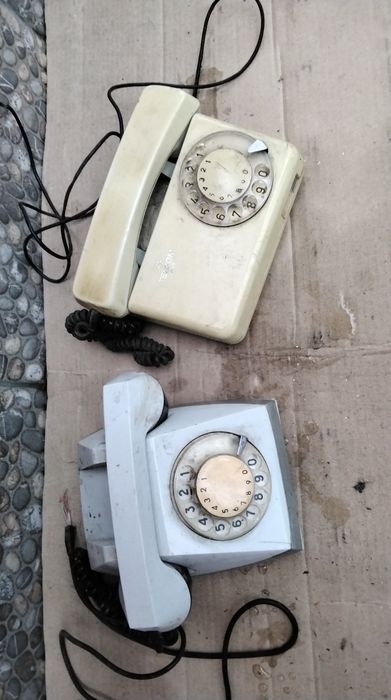 Дисковый телефон.