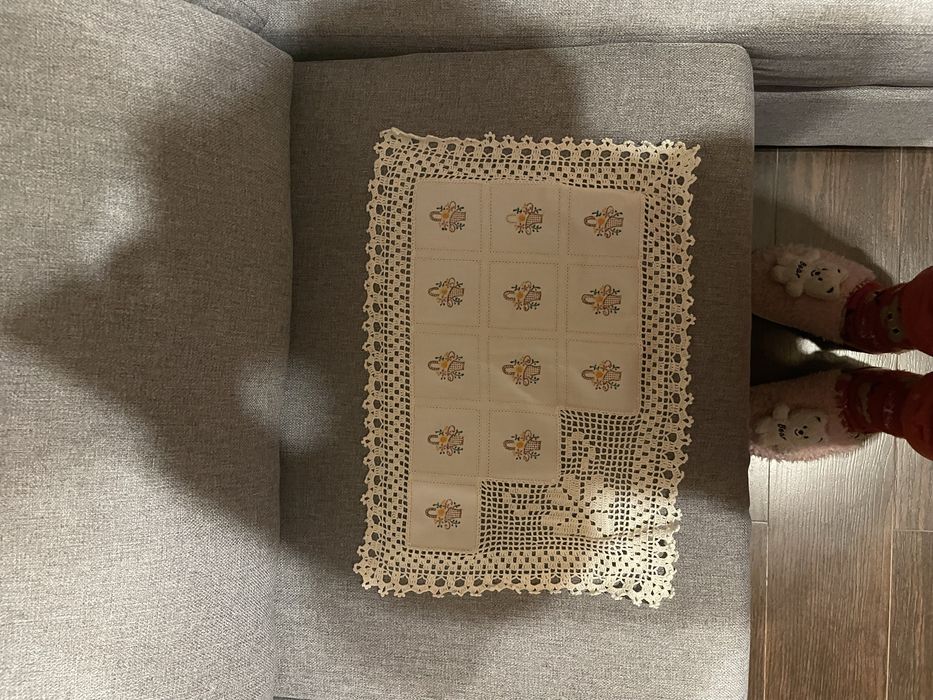 Pano de mesa bordado