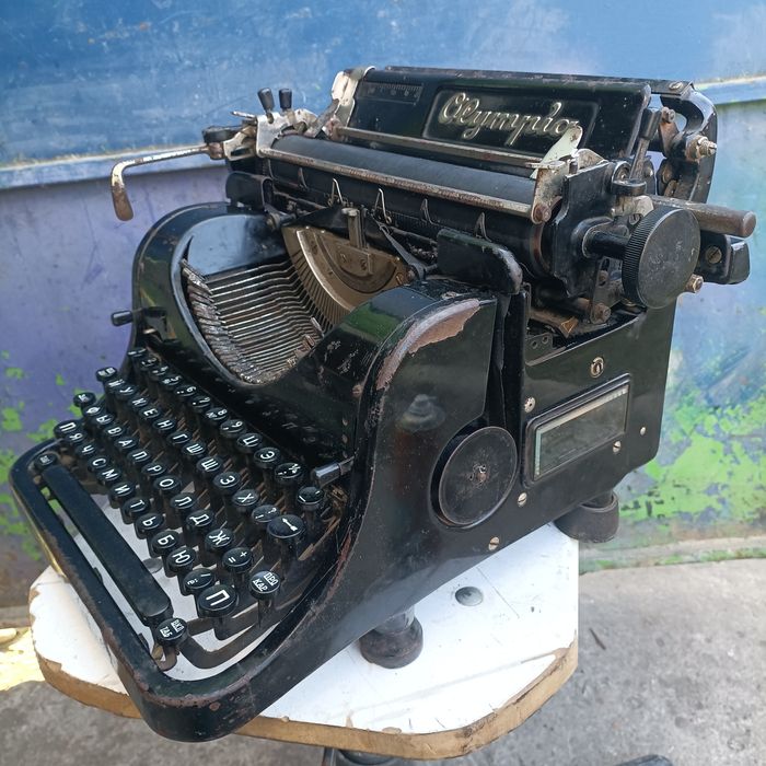 Німецька Друкарська машинка Olympia mod 8. 1930-1939 рр.