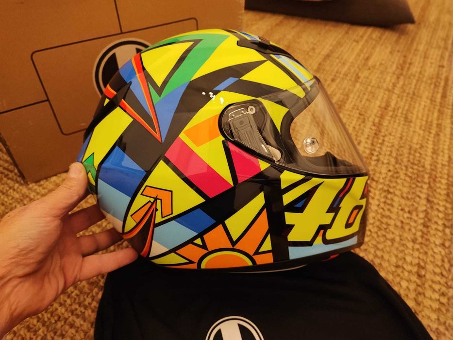 Material para moto: Capacetes, relés