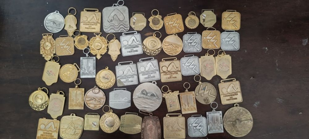 Medalhas de natação dos anos 60 e 70