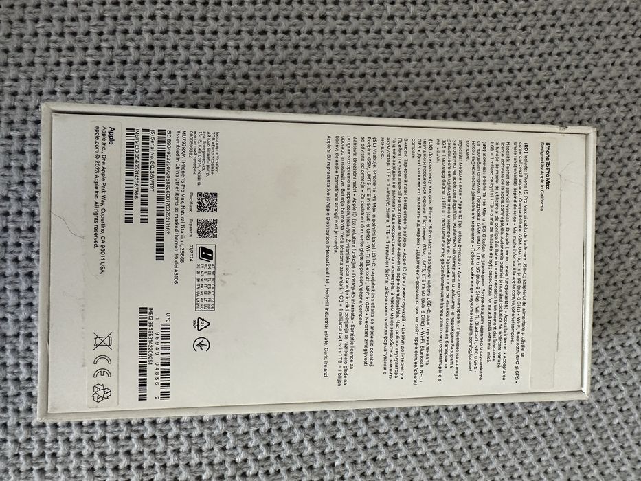 Продам  Iphone 15Pro Max 256g