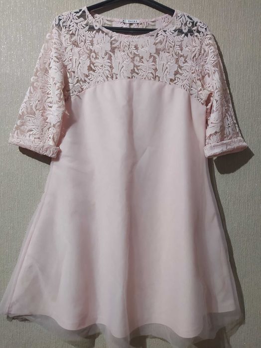 Красива сукня-трапеція