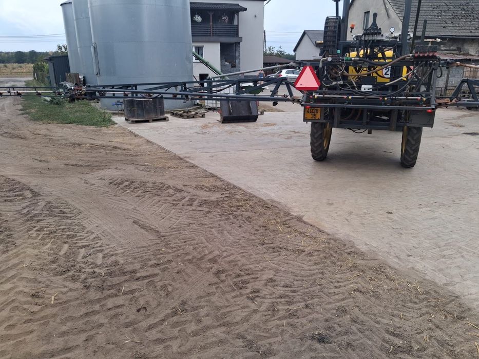 Sprzedam opryskiwacz ciągany marki Caffini 15m 2000L(2200L pod korek)