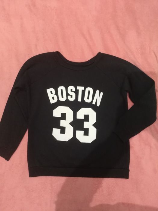 Czarna bluza z napisem