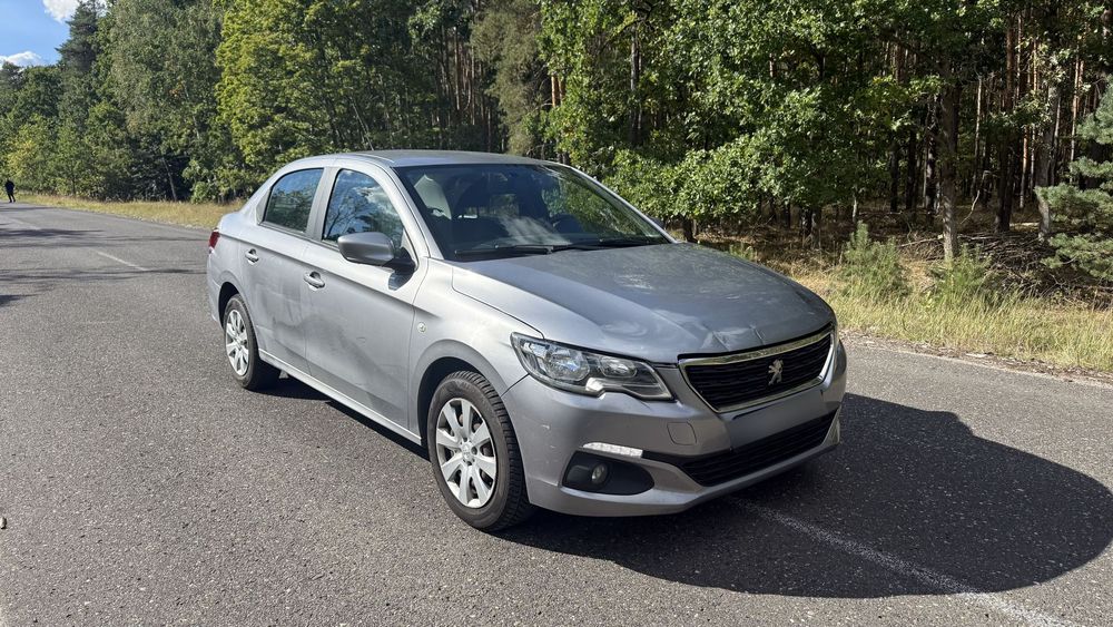 Peugeot 301