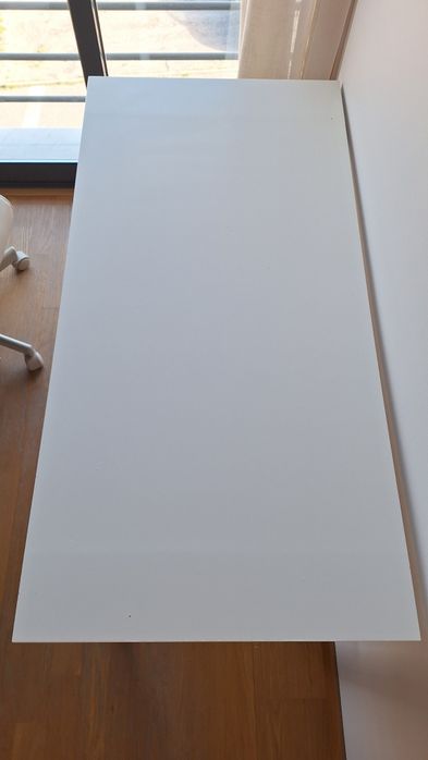 Secretária branca IKEA