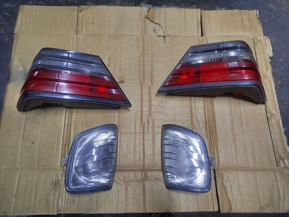 Мерседес Е 124. Стопы+повороты.Цена 100 у.е. за все