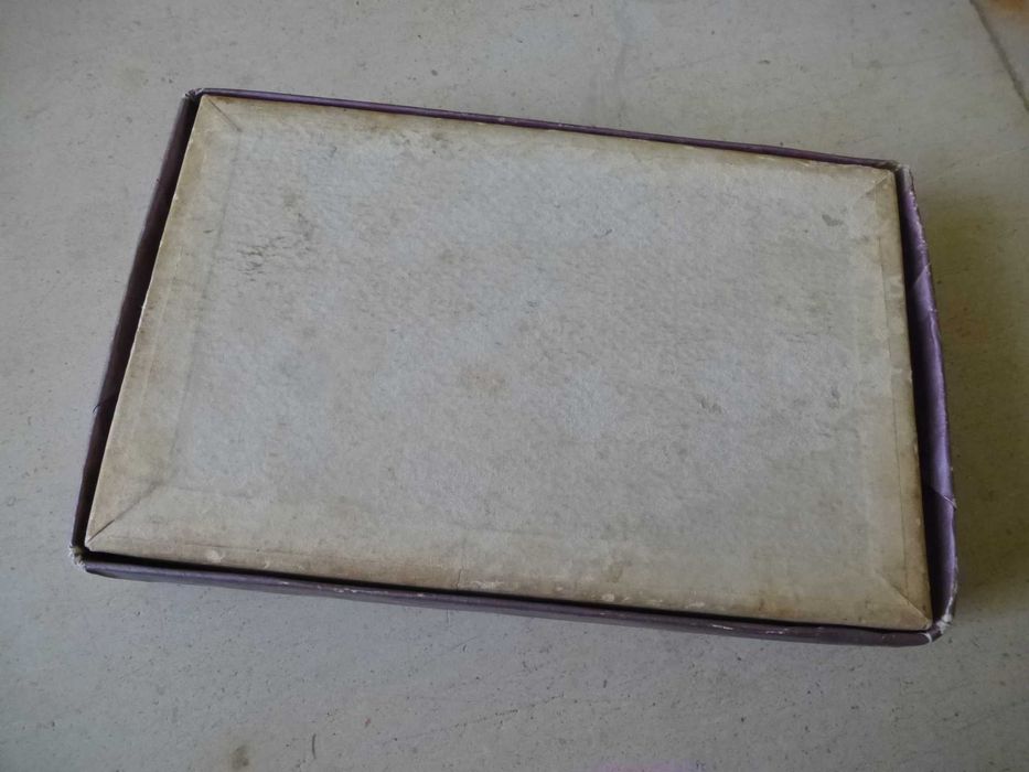 Caixas de madeira e outras, antigas