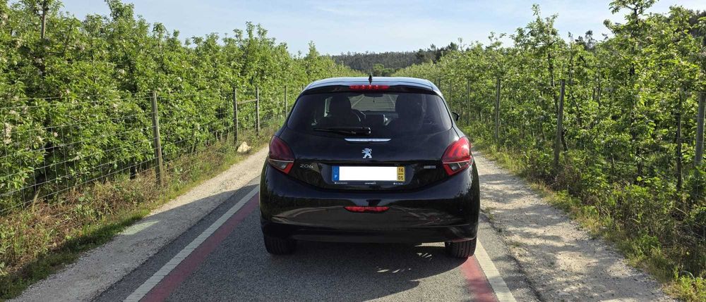 Peugeot 208 — fotografia 4