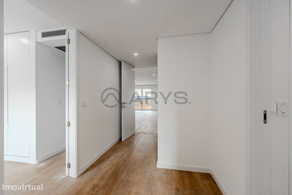 Apartamento T3 em São Vicente, Próximo ao Centro de Braga