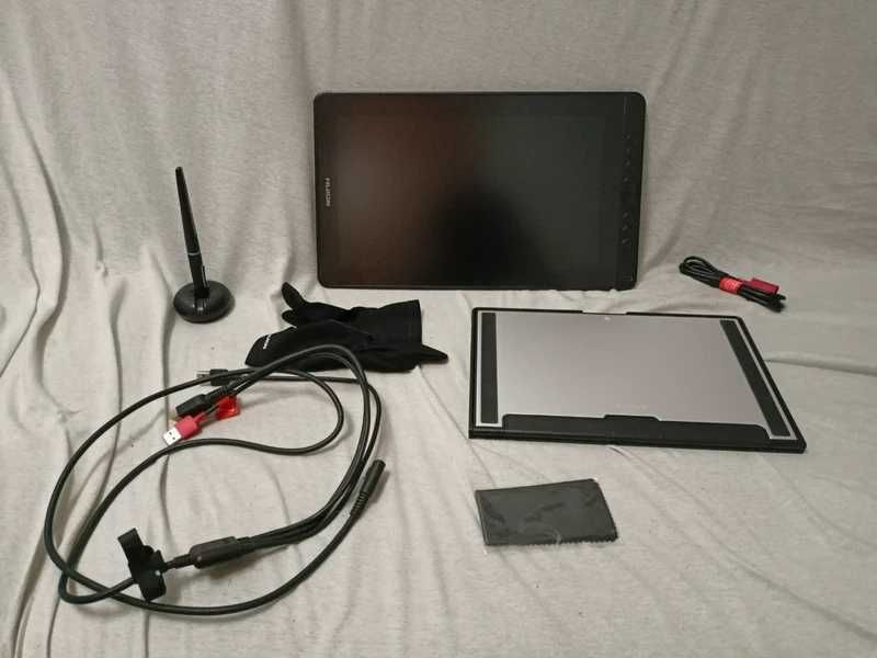 Mega Zestaw - Tablet Graficzny Huion Kamvas 13 Black + Stojak + Extras