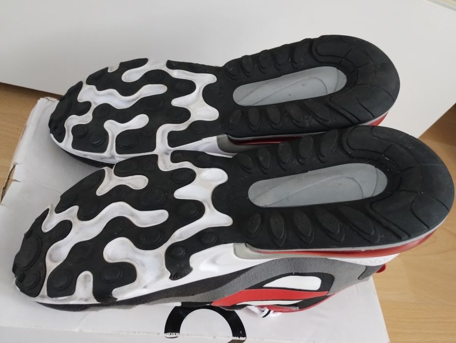 Buty męskie 41 Nike Air Max 270 React sneakersy