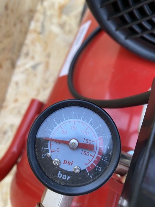 Kompresor Einhell TC-AC 420/50/10 V – 50L, 10 bar, 2200W