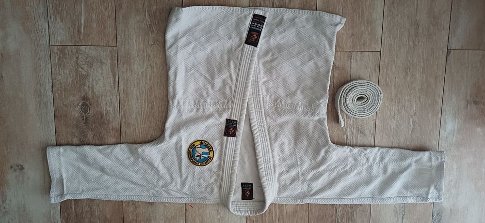 Кимоно 130 рост с поясом.