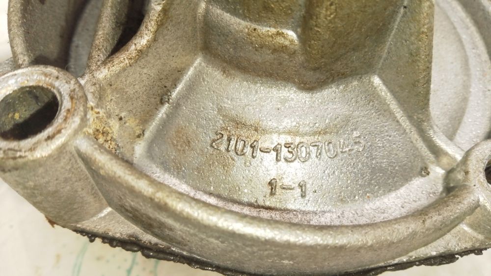 Помпа водяная на двигатель ВАЗ классика. Разборка 2141.: 500 грн ...