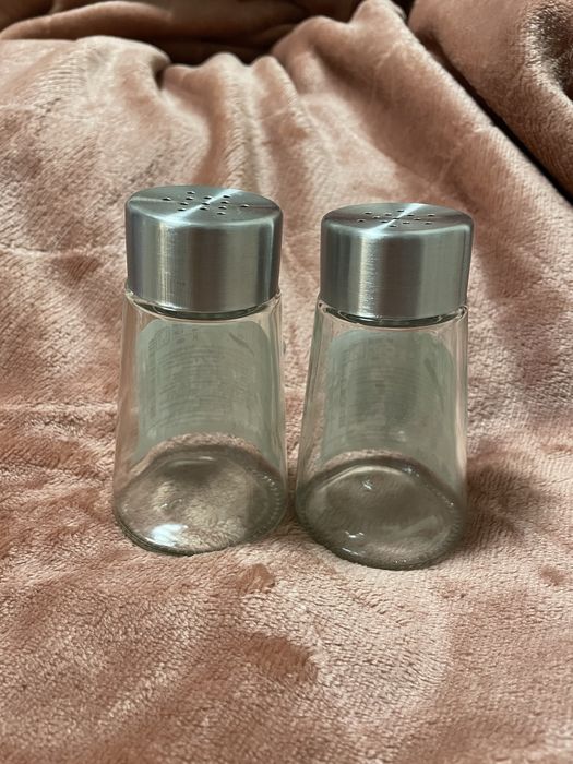 Nowe komplet 2 szt solniczka i pieprzniczka pojemnik na przyprawy