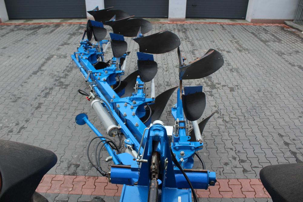 Pług Overum CX 4 skibowy vario  obrotowy kuhn kverneland