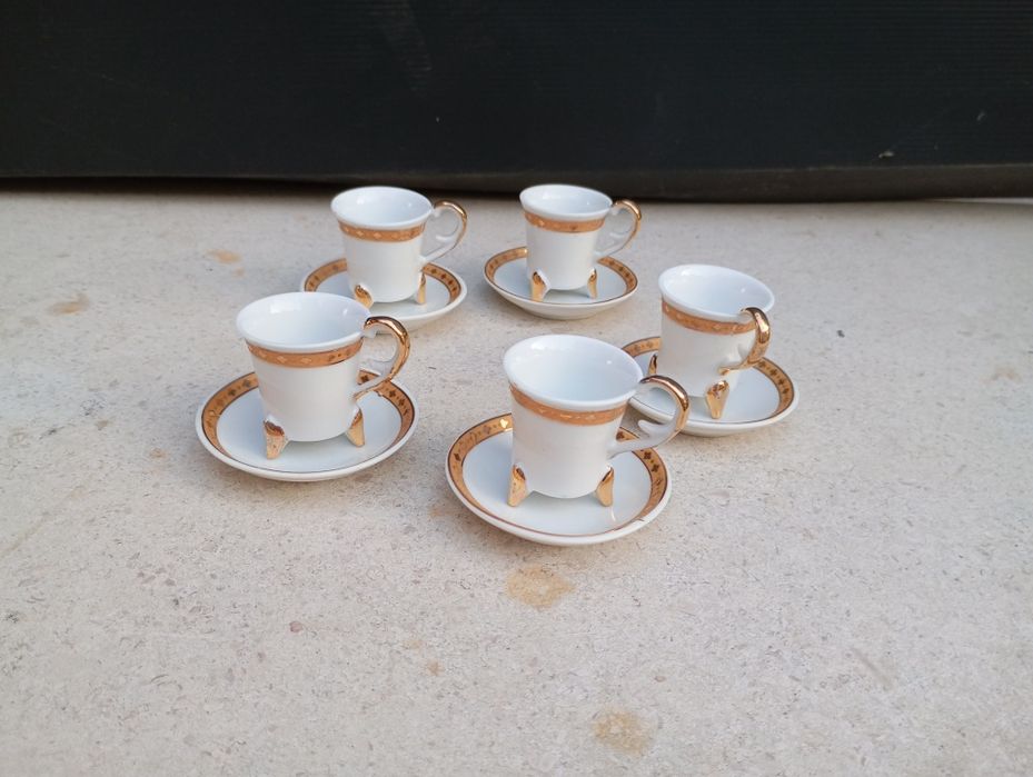 Chavenas de café pequenas