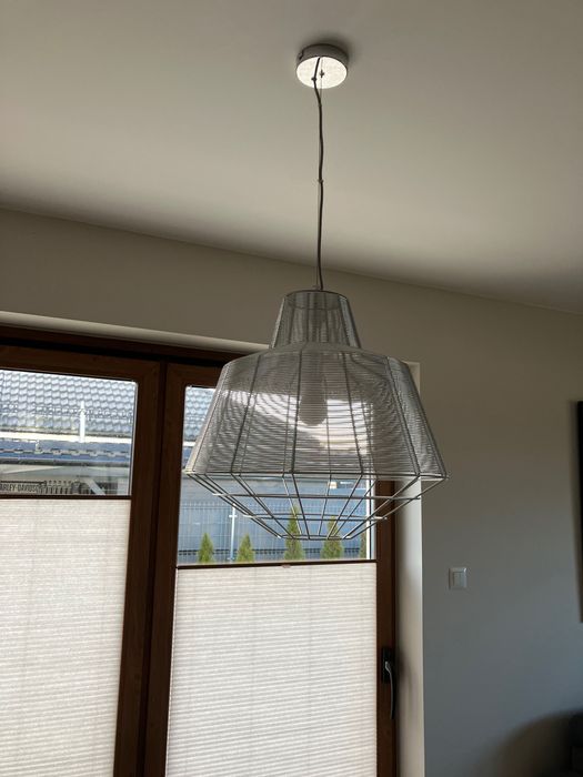 Lampa wisząca nad stół
