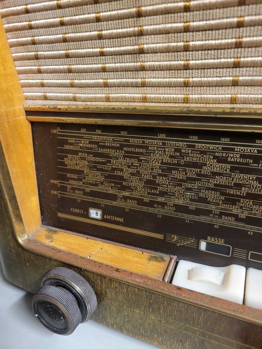 Rádio Vintage WEGA Stereo – Modelo 313