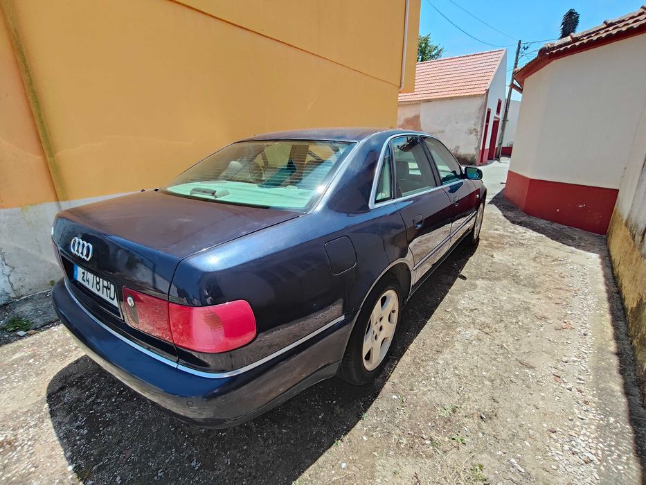 Audi A8 2.5d  v6