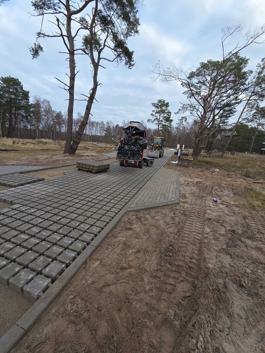 Roboty brukarskie i drogowe | Kostka brukowa | Układarka | Kruszywa