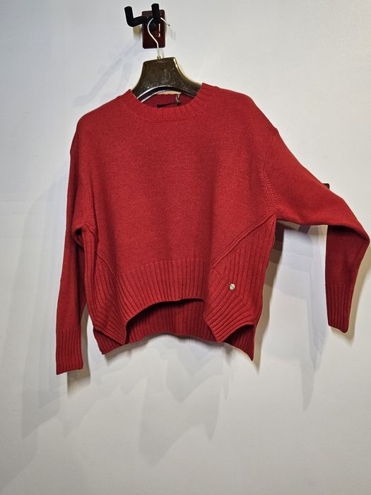 Червоний светр Serianno M, L