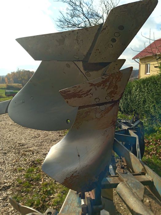 Pług obrotowy 3 skibowy