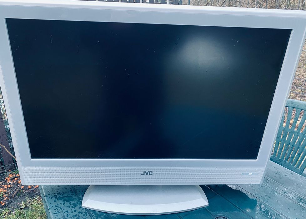 Telewizor marki JVC, model LT-32R71SU TV 32 cale