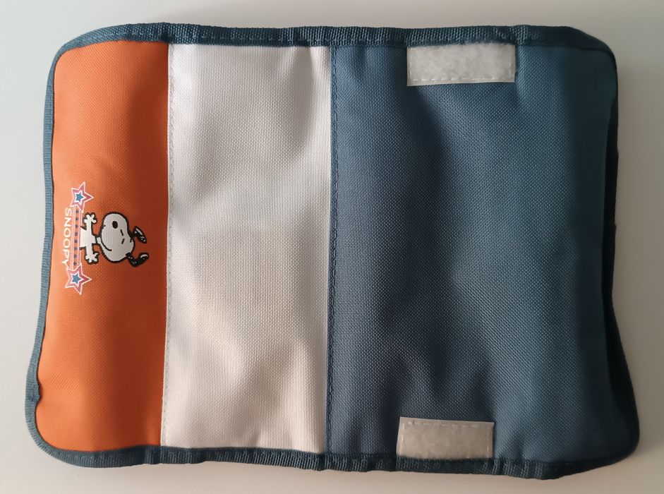 Mochila de criança e estojo com desenho do Snoopy