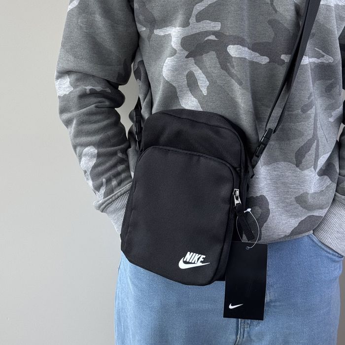 Сумка через плече Nike monogram месенджер найк бананка