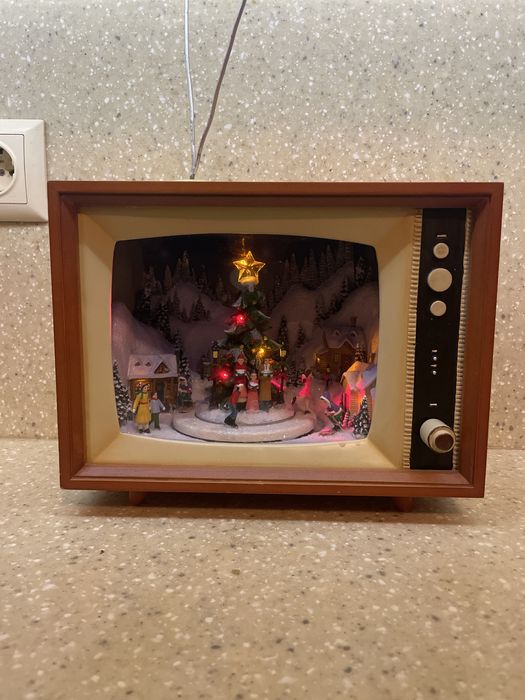 Новогодняя музыкальная шкатулка за 50./‘ от цены