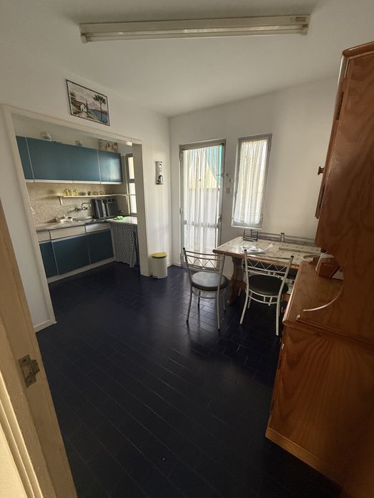 T2  apartmento para alugar em almada, laranjeiro, para 8 mes