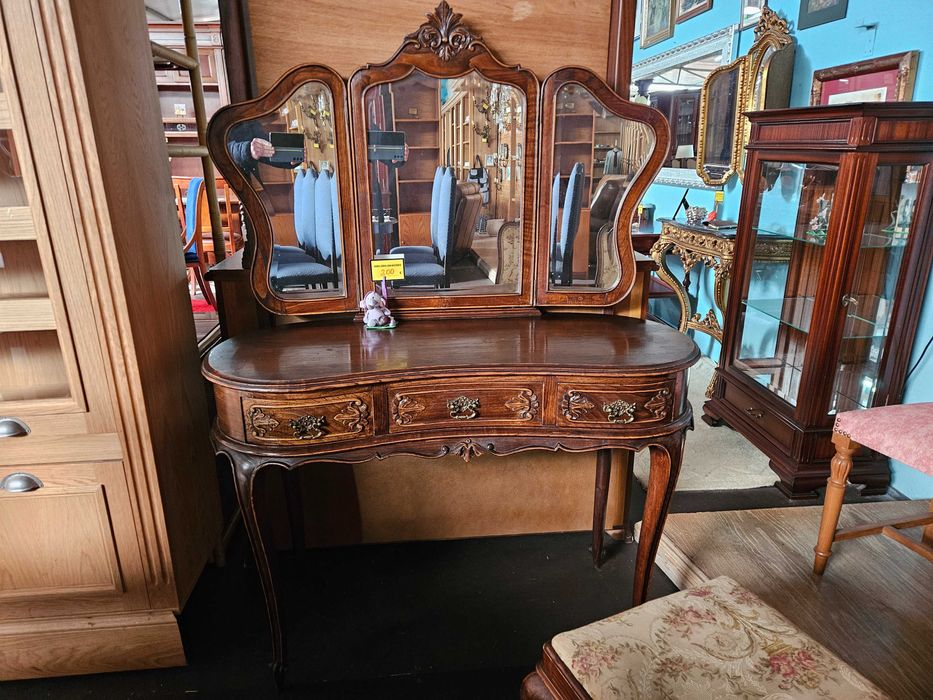 Toucador antigo em óptimo estado geral