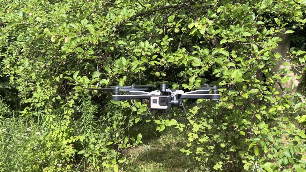 Квадрокоптер для аеровідеозйомки GoPro KARMA Drone