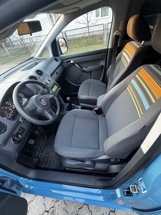 Продам VW Caddy 09.2013 року 2.0 бензин EcoFull(метан)