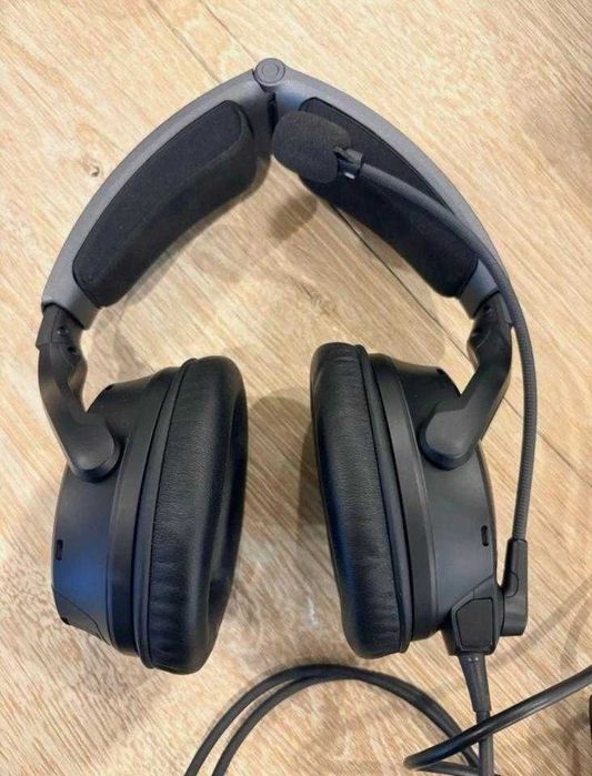 Auscultadores Bluetooth Bose A30 com ficha dupla para aviação, como novos.