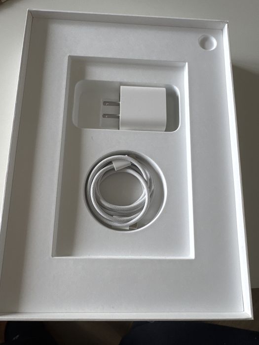 iPad (10th Generation) Wi-Fi 64GB Srebrny