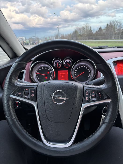 Opel Astra J GTC 1.4 Turbo S&S LPG