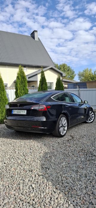 tesla model 3 Standart +