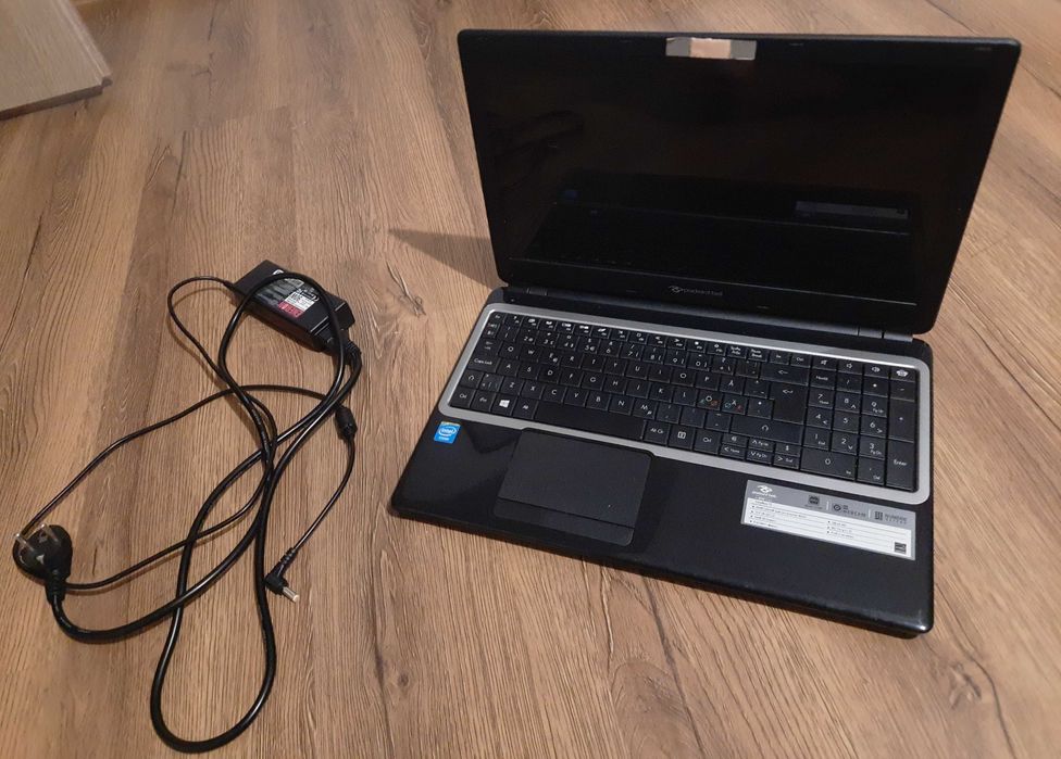 Laptop Packard bell Packardbell acer 15.6 srebrny 8gb ssd 128gb Win 10