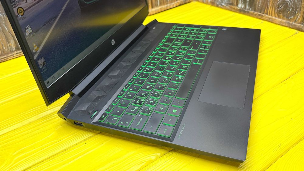 РОЗПРОДАЖ! Геймерський Ноутбук HP Pavilion 15-EC1003HQ /Ryzen 5 3550H/GTX 1650  4 GB