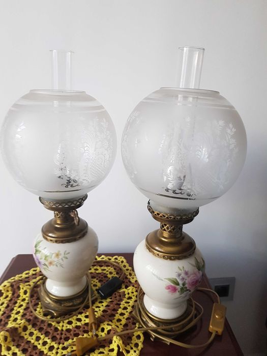 2 candeeiros de mesa