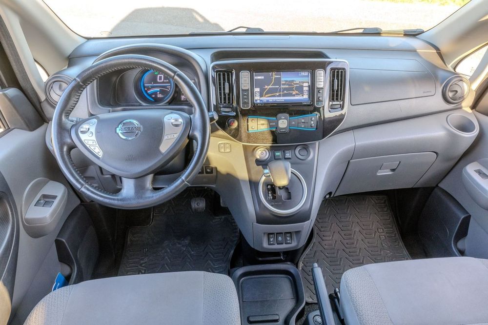 Nissan e-NV200 2015