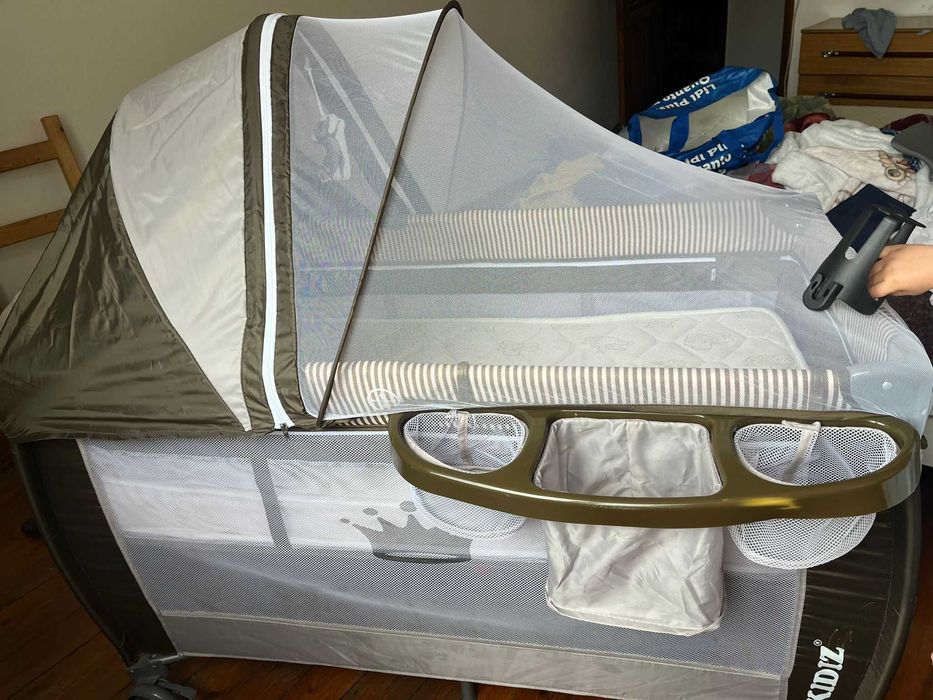 Berço completo  com colchão para criança