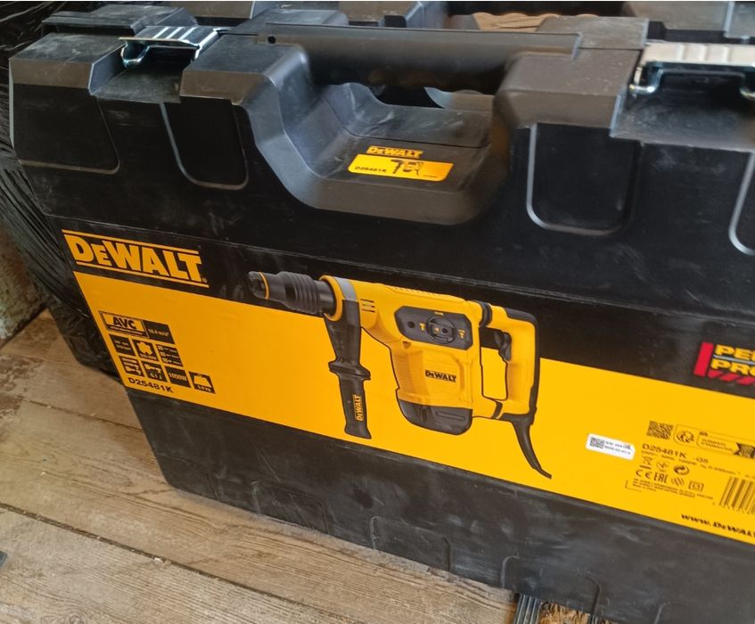 Młot DeWalt SDS MAX młotowiertarka NOWA+ walizka! funkca wiercenia, kucia i wiercenia z kuciem D25481k